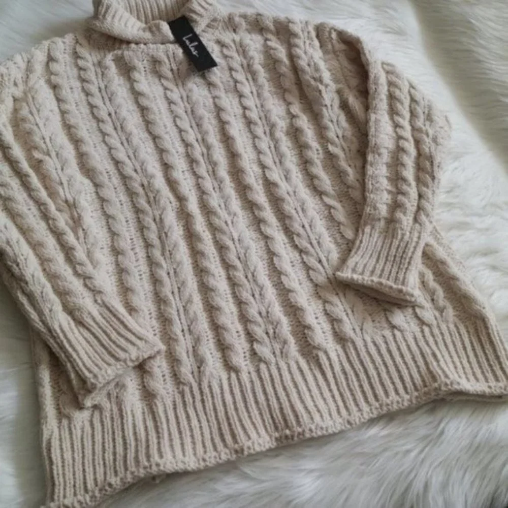 NWT Lulu's Beige Cable Knit Oversized Chunky Turtleneck Sweater Size XS - Picture 6 of 11